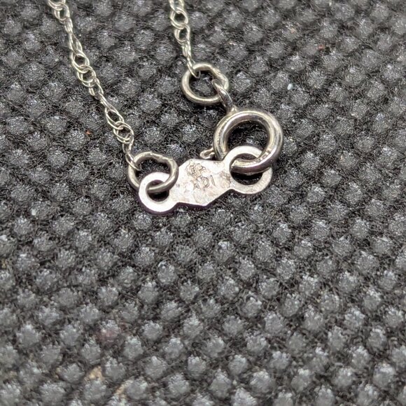10k WHITE GOLD delicate chain 18 inches - Picture 2 of 3